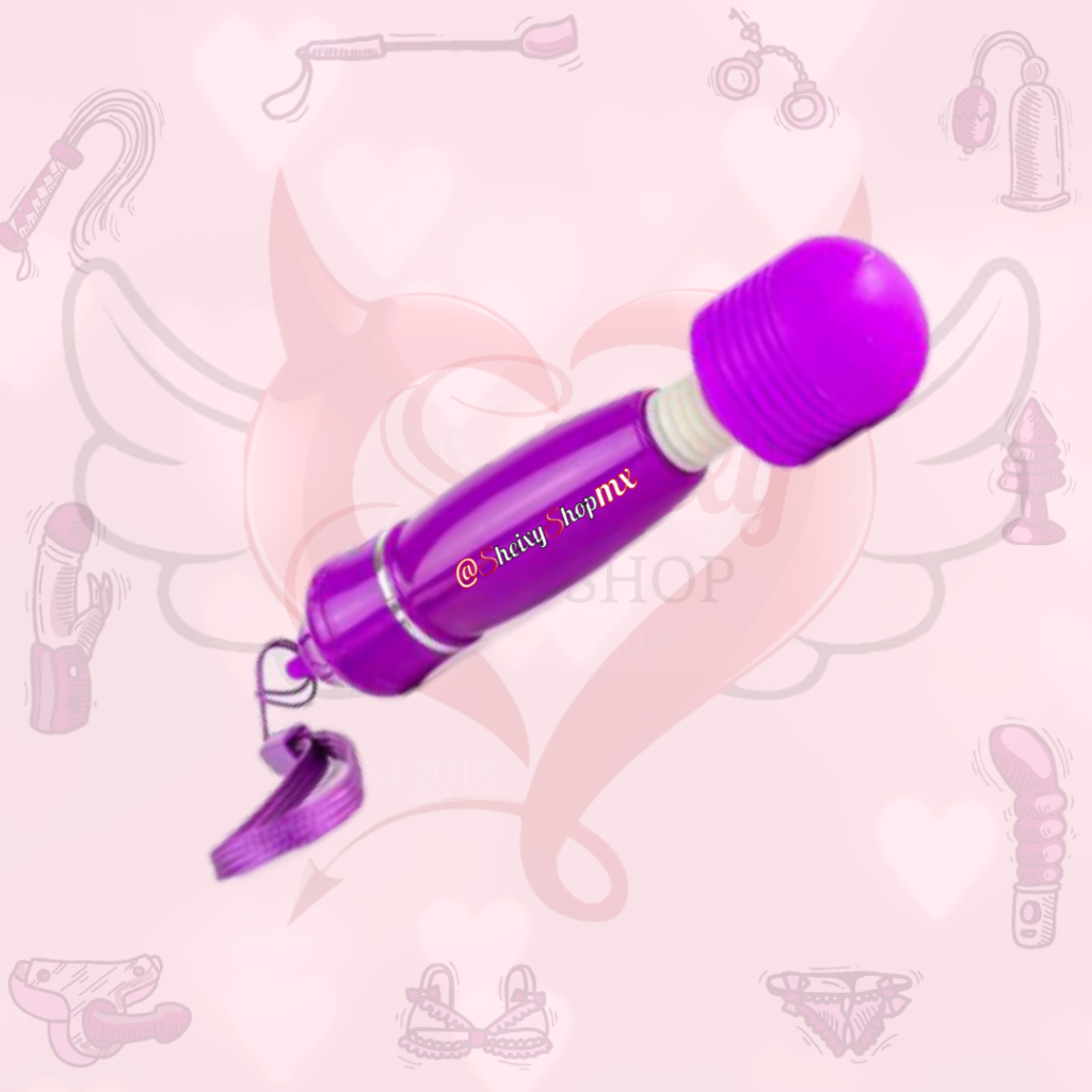 Masajeador íntimo morado con cabezal estriado y correa de muñeca, disponible en Sheixy Shop México